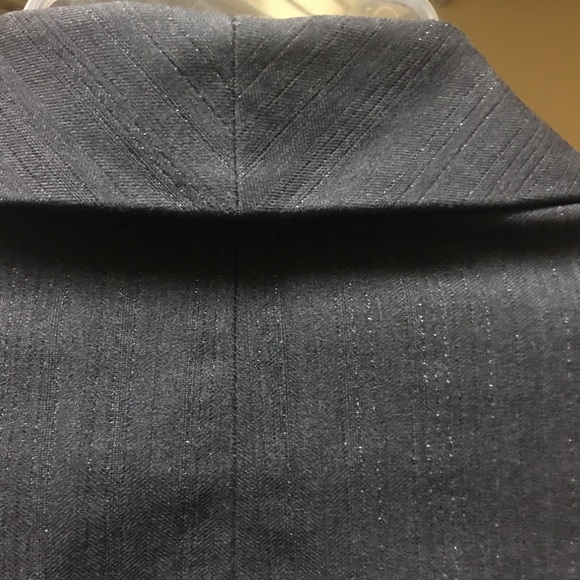 ‼️Sold‼️Bisou Bisou Grey Blazer with Silver Threading - Picture 6 of 8